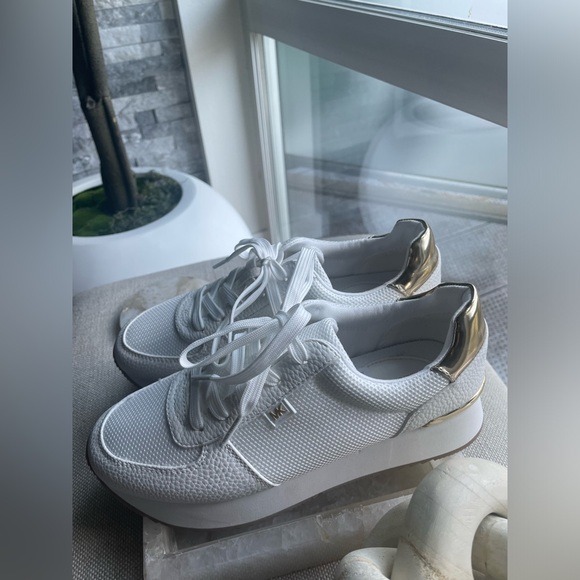 Michael Kors Sneaker S:6 Gold+White Never Worn New! - Picture 1 of 8
